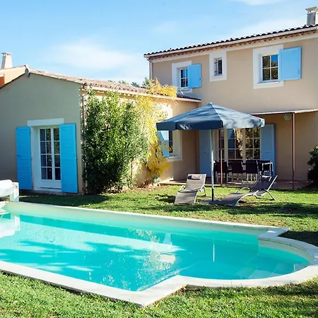 Provencal Villa On The Luberon Surroundings